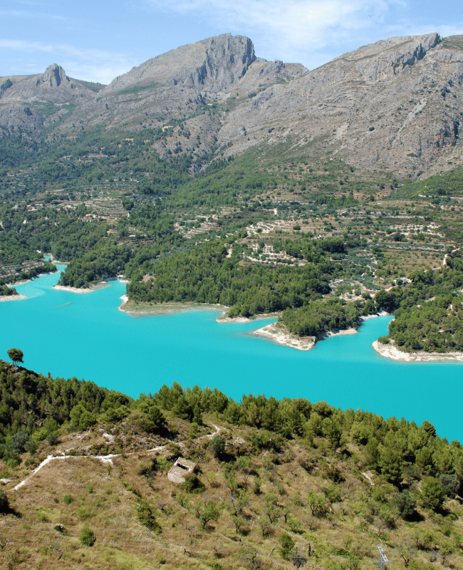 Zwiedzanie Guadalest i źródeł Algar